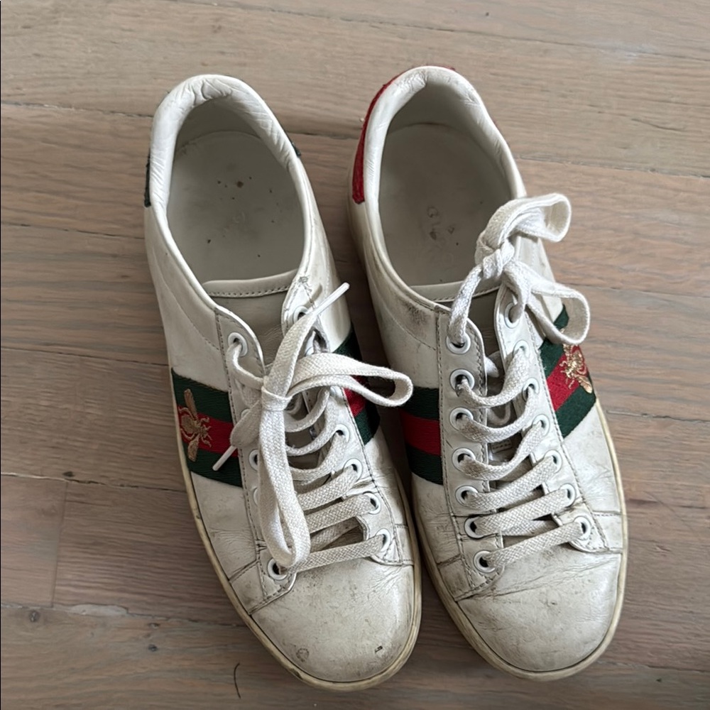 Gucci Ivory / White Sneakers with Red and Green Ace Bee Used Size 36 - Picture 4 of 5